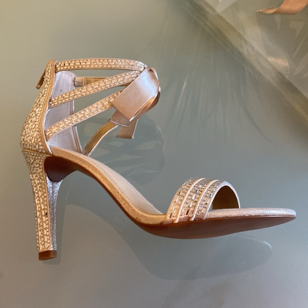 NEW Gianni Bini Gold Strappy Heels with Luxe Sequins 9.5 Wedding Guest Bridal - Picture 4 of 6